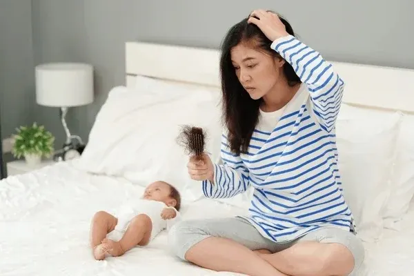 rambut rontok pasca melahirkan