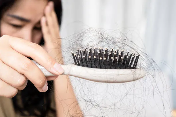 autoimin berpengaruh pada rambut