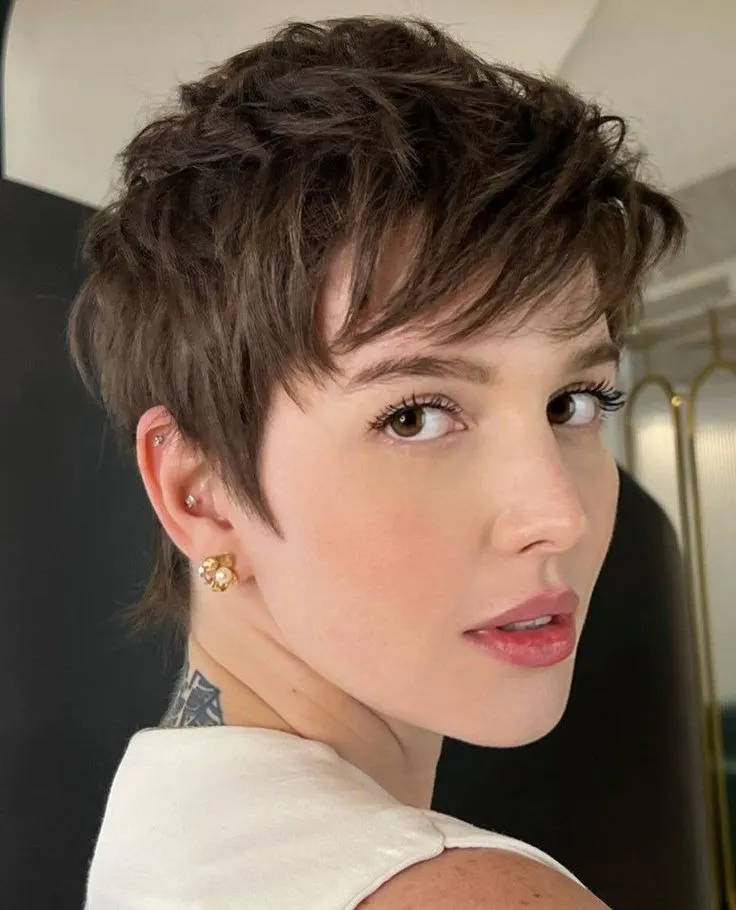 Layered pixie