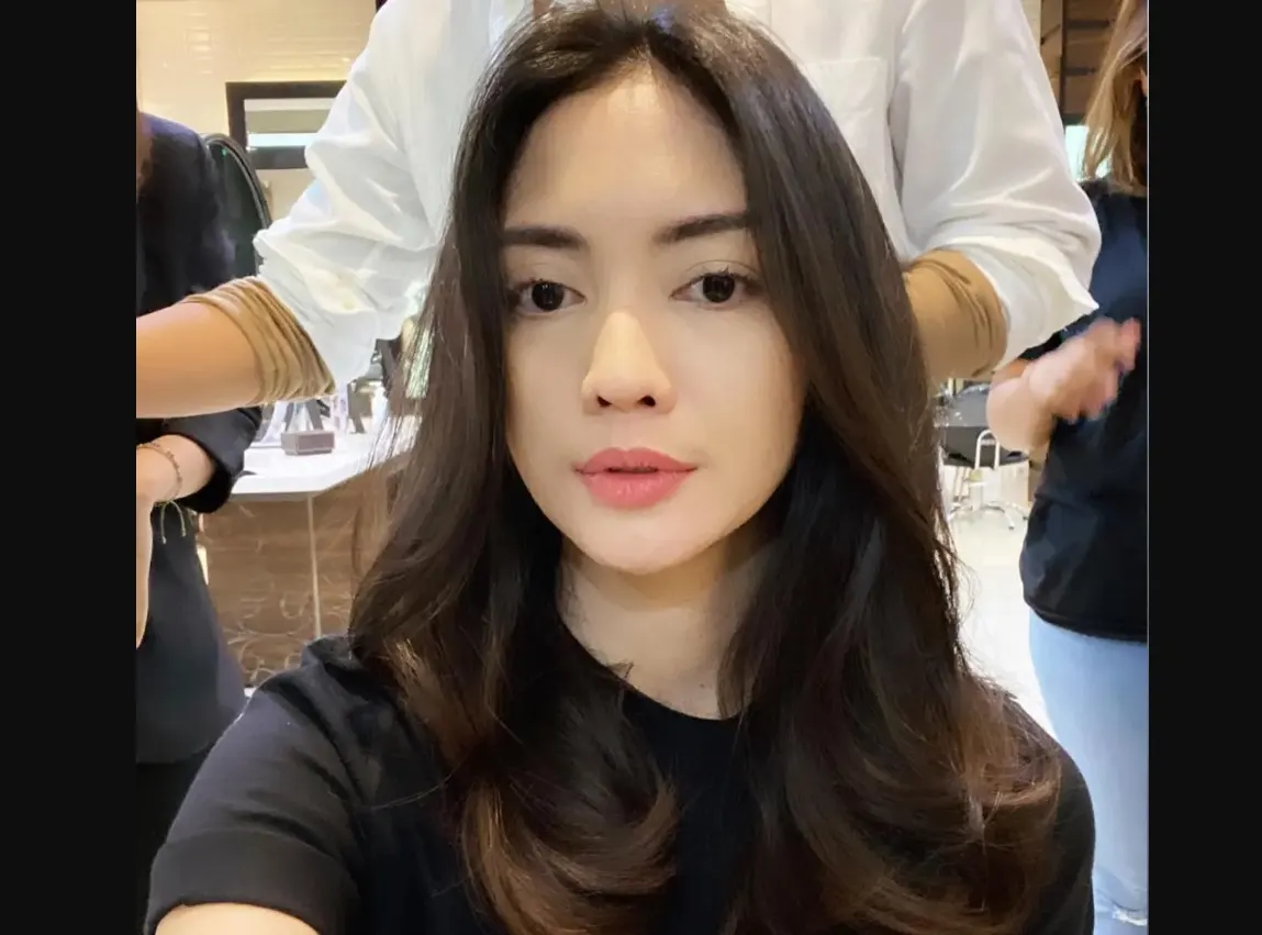 Ritual Malam untuk Rambut Panjang: Cara Merawat Sebelum Tidur Agar Bangun dengan Rambut Indah