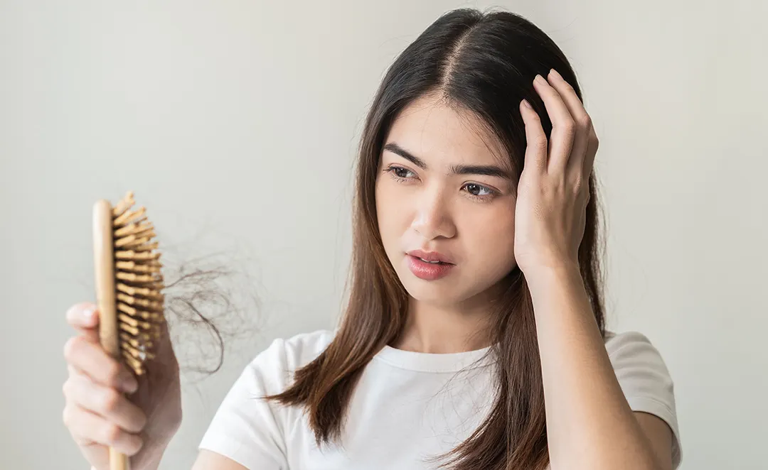 Penyebab Rambut Rontok dan Cara Mengatasinya