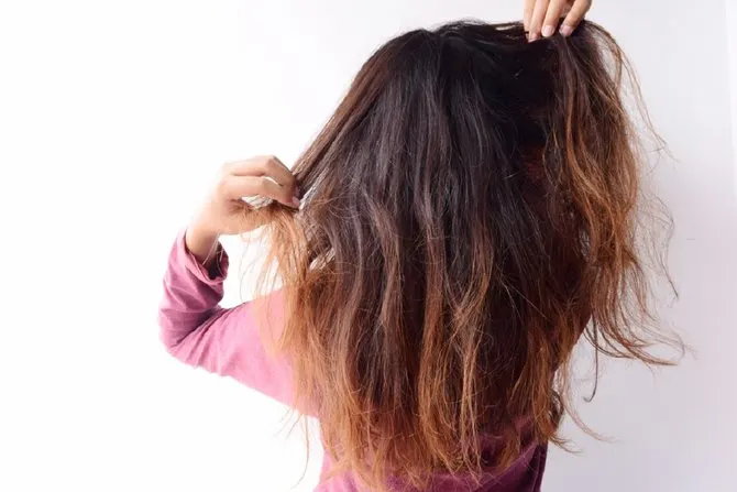 5 Kesalahan yang Sering Dilakukan Saat Merawat Rambut Kering