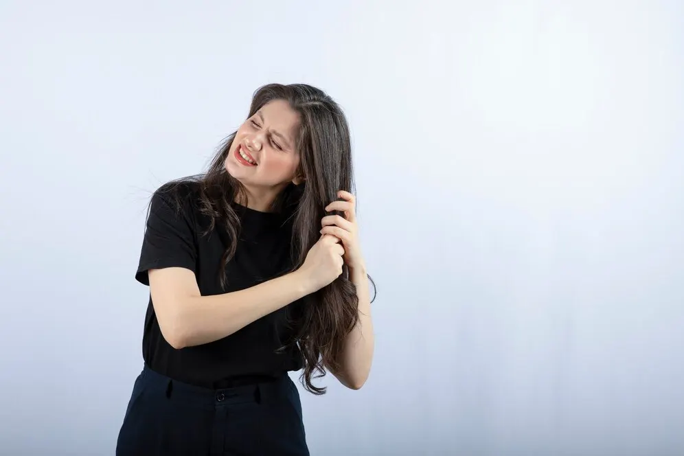 Smoothing Bukan Jawaban! Atasi Rambut Kusut dengan Cara yang Lebih Aman
