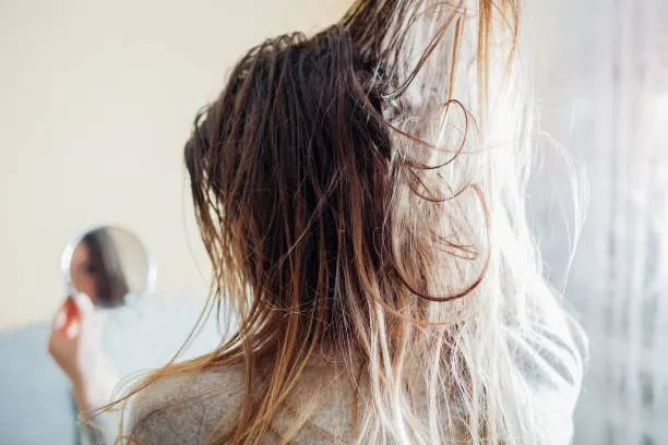 Rambut Jadi Kaku? Ini Penyebab dan Solusinya