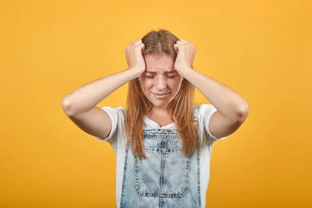 Kulit Kepala Kering Bisa Picu Rambut Rontok? Ini Penjelasannya