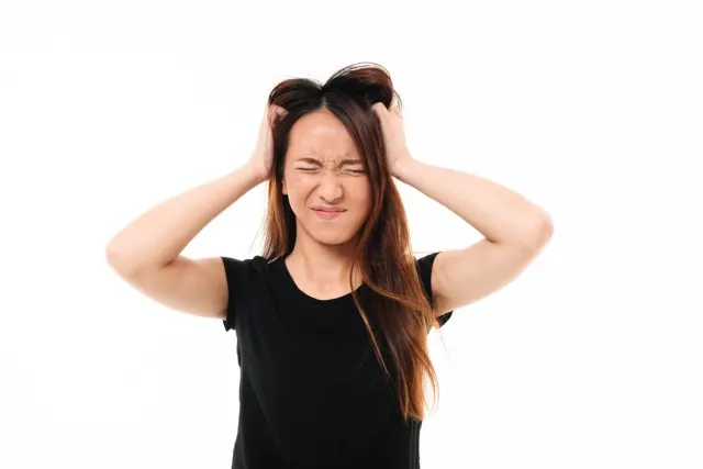Rambut Rusak Parah Setelah Rebonding? Ini Penyebab dan Cara Menanganinya!