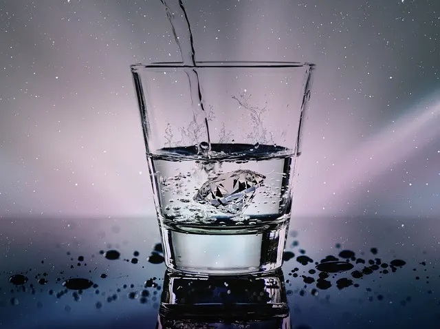 Minum Air yang Cukup: Dampak Sederhana namun Besar untuk Rambut