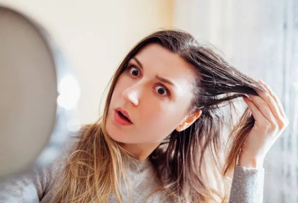 Rambut Lepek Seharian? Ini Dia 4 Penyebab dan Trik Jitu Membuat Rambut Tetap Volumious