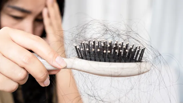 Tips Haircare Alami agar Rambut Tidak Rontok dan Tetap Sehat